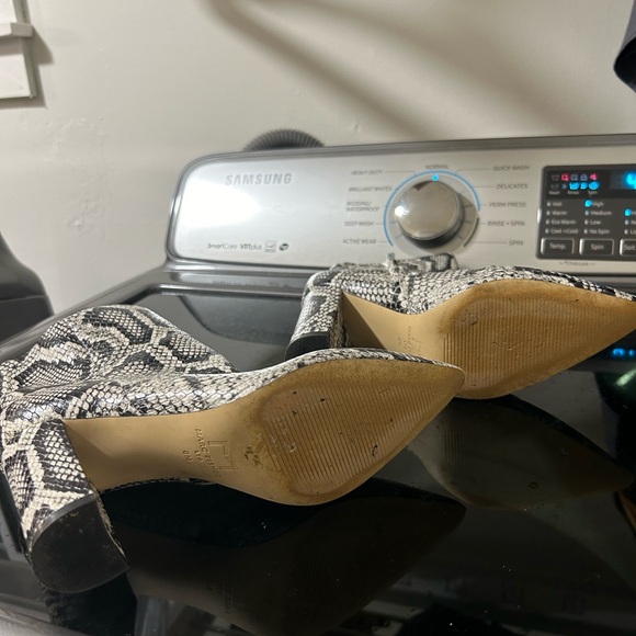 Snakeskin Patterned Ankle Boots - Picture 5 of 6